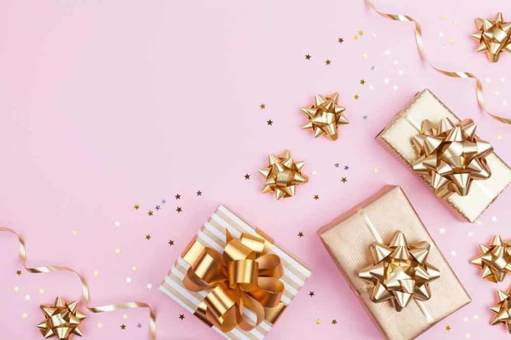 How to Make Ribbon Bows for Gifts - 7 Simple Steps to Follow