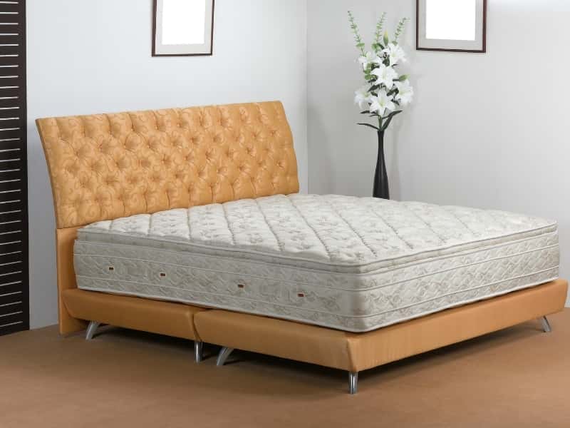 bed frame queen mattress fit