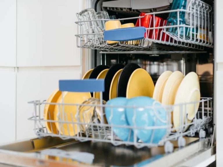 11-hand-wash-dishes-dishes-modern-dishwashers