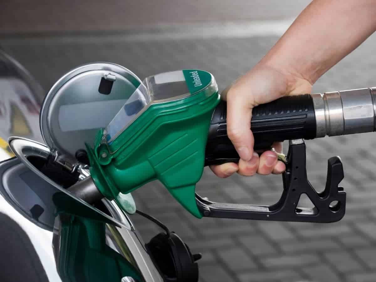 Can I Put Fuel Injector Cleaner in Half, Full & Empty Tank?