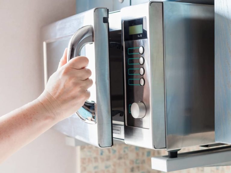 Can Microwave Oven Overheat and Shut Off? (Explained)