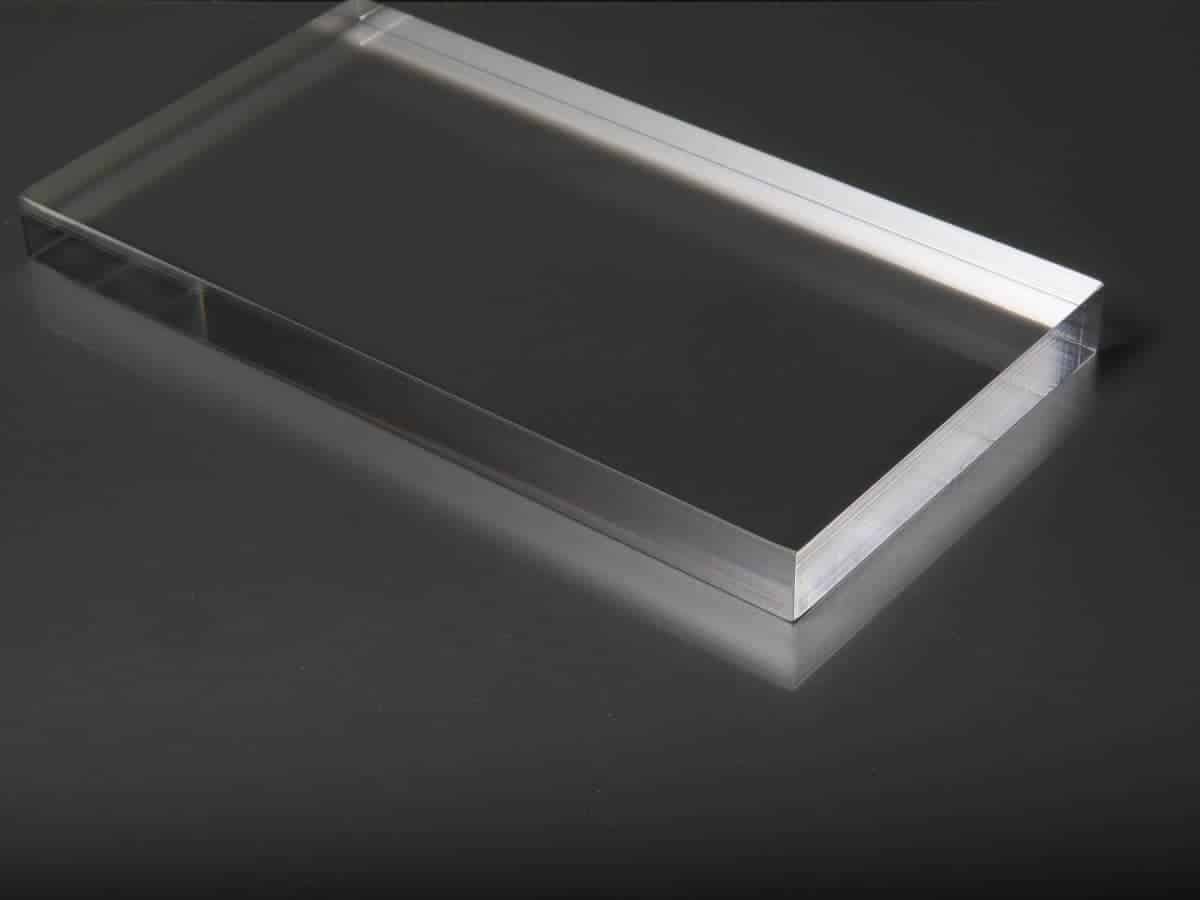 Can You Tint Plexiglass? (All You Need to Know)