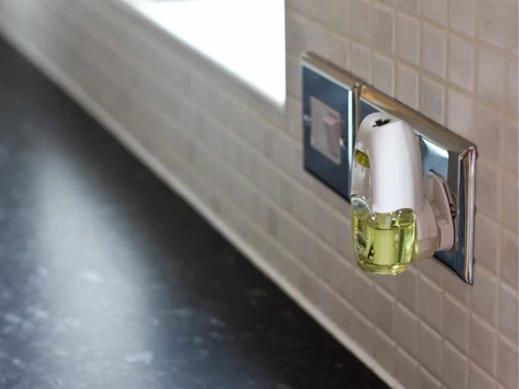 Can You Refill Plug In Air Fresheners with Fabuloso?