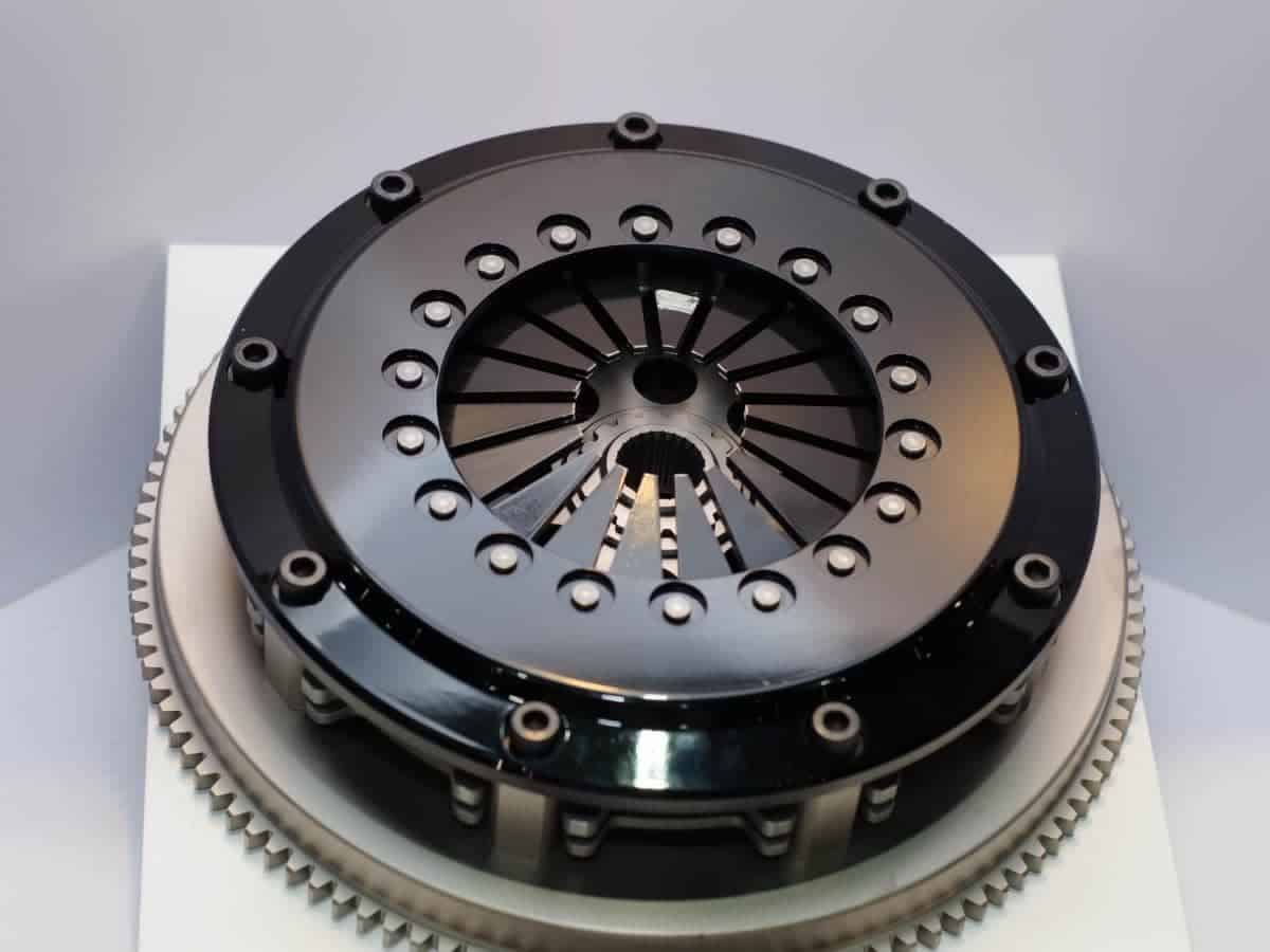 Should a Fan Clutch Spin Freely When Cold or Hot? (Answered)