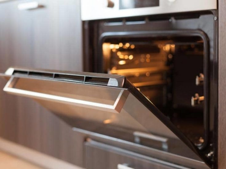 Do Electric Ovens Produce Carbon Monoxide? (Quick Answers)