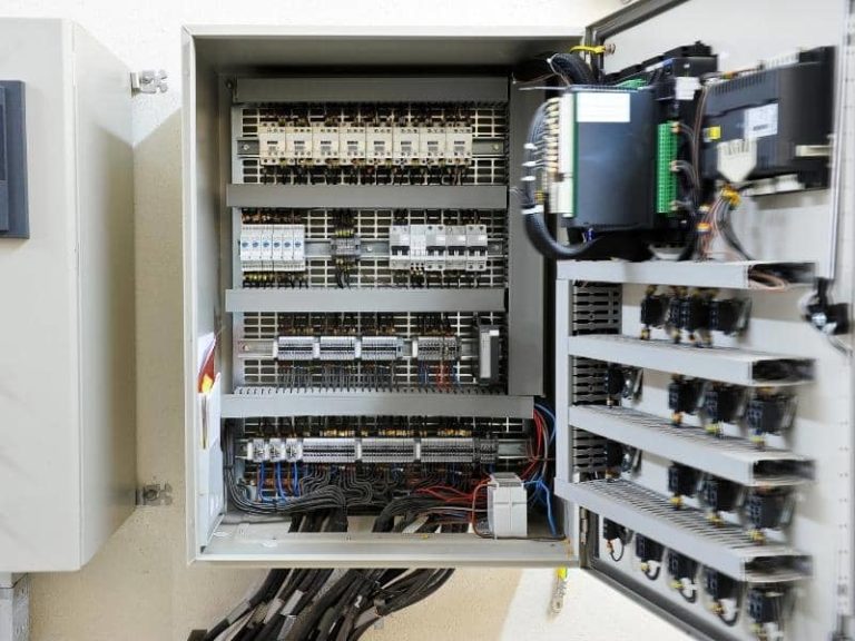 60 Amp Sub Panel Wire Size? (All You Need to Know)