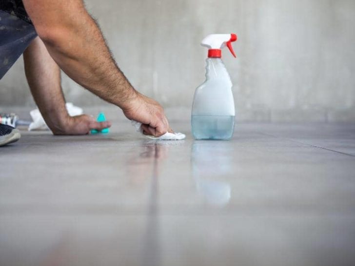 Can You Use Vinegar on Ceramic Tile? (Read This First!)