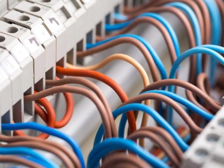 100 Amp Sub Panel Wire Size? (All You Need to Know)