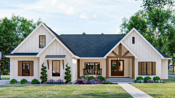 4-Bedroom Single-Story New American House With Wood Beam Accents (Floor Plan)