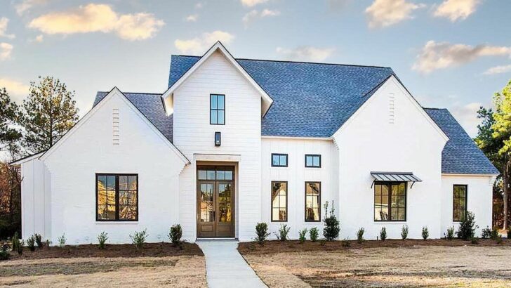 5-Bedroom Two-Story Transitional Farmhouse with Luxurious Master Suite (Floor Plan)