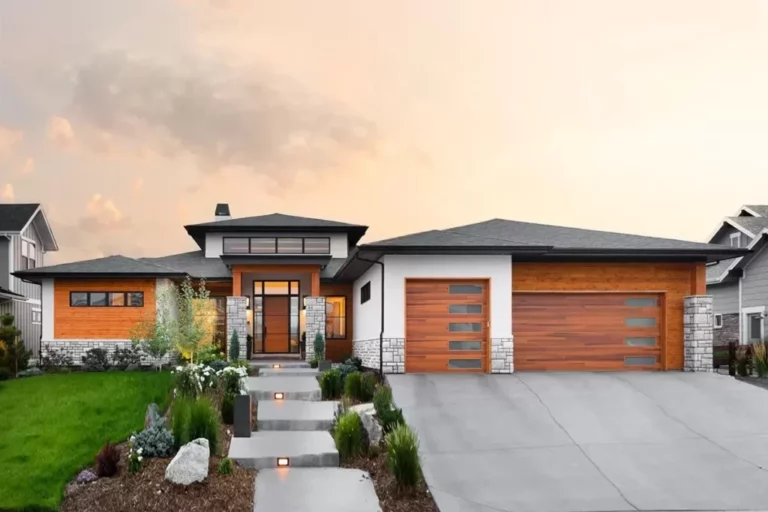 Single-Story 4-Bedroom Contemporary Prairie House with Optional Lower Level (Floor Plan)