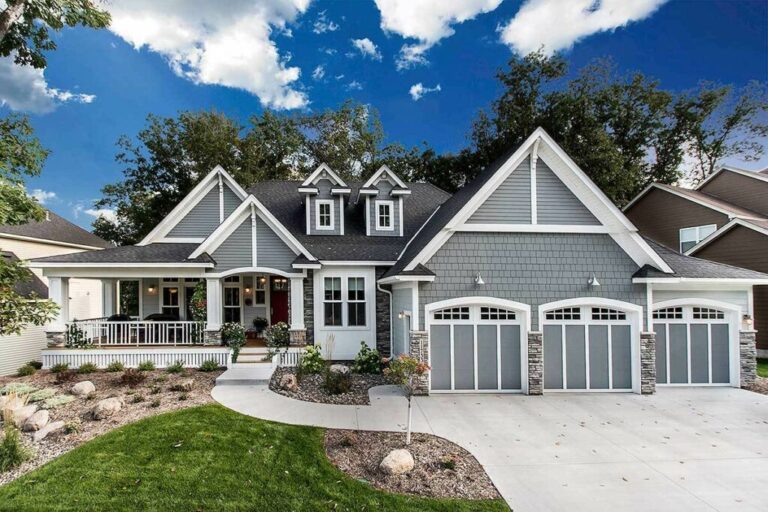 3-Bedroom Single-Story Storybook House with Sunlit Room and First-Floor Master Bed (Floor Plan)
