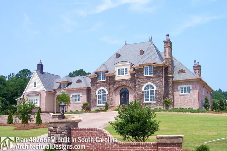 Luxurious 5-Bedroom 2-Story Hill Country Farmhouse With 4-Car Garage and Wet Bar (Floor Plan)