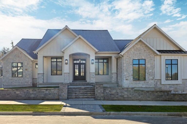 1-Story 5-Bedroom New American House with Expansive Lower Level (Floor Plan)