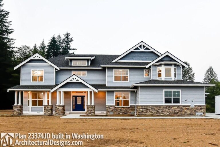4-Bedroom 2-Story Craftsman House with Main Floor Guest Suite and Den (Floor Plan)