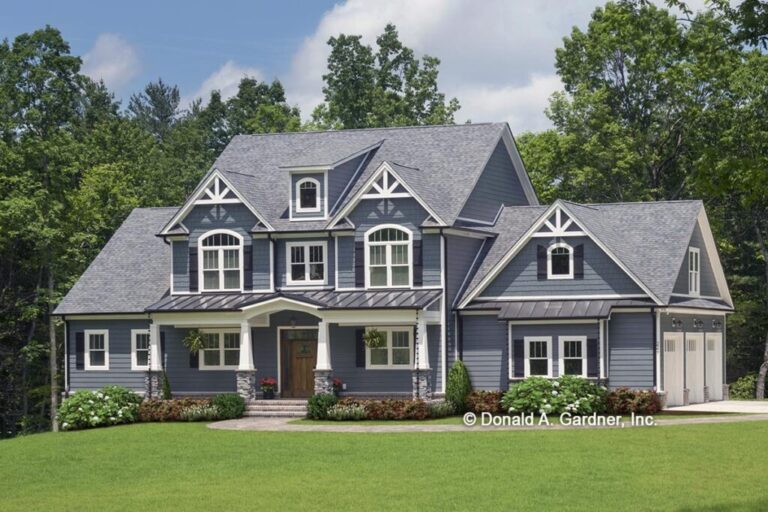 4-Bedroom 2-Story Classic Craftsman Home with 2-Story Great Room (Floor Plan)