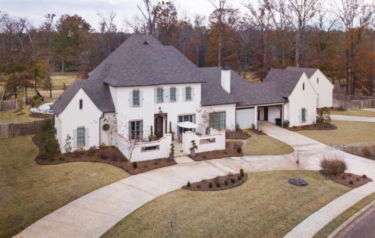 5-Bedroom 2-Story French Country House with Keeping Room (Floor Plan)