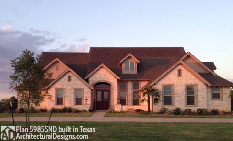 5-Bedroom 1-Story Tuscan Villa with In-Law Suite (Floor Plan)