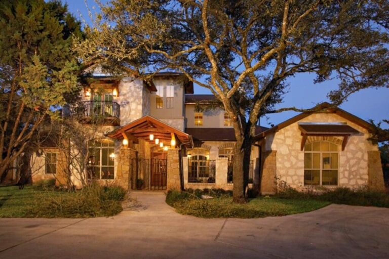 5-Bedroom 2-Story Hill Country Home with Courtyard (Floor Plan)