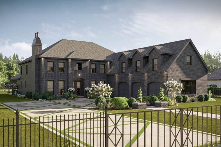 5-Bedroom Dual-Story European House with Upstairs Family Room (Floor Plan)