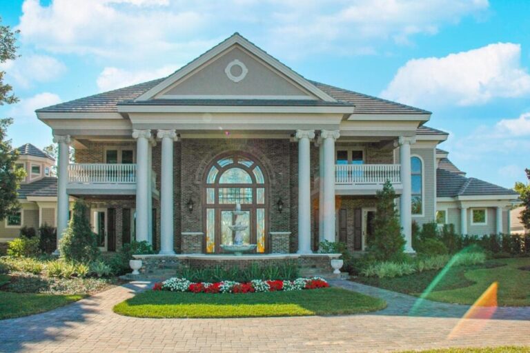 Dual-Story 6-Bedroom Southern Estate with Covered Lanai (Floor Plan)