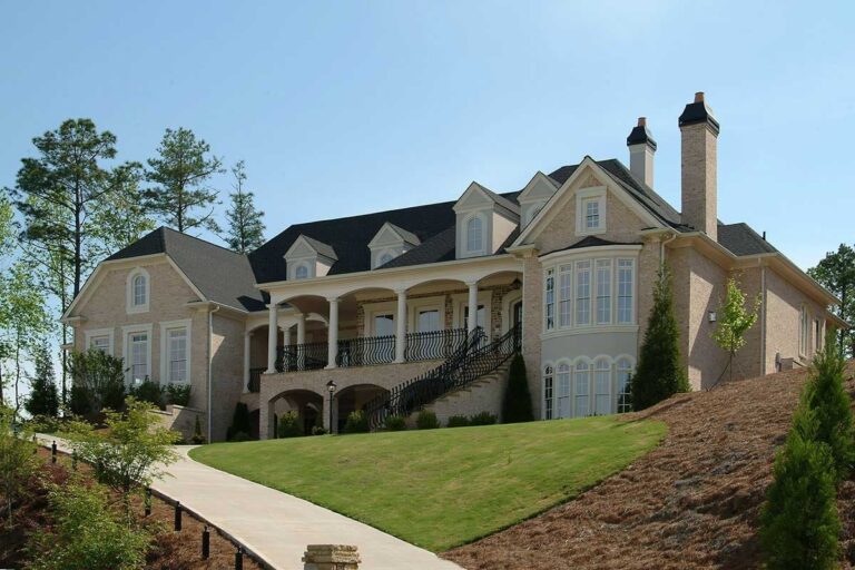 6 Bedroom 2-Story Luxurious Manor Home with Side-Entry Garage (Floor Plan)
